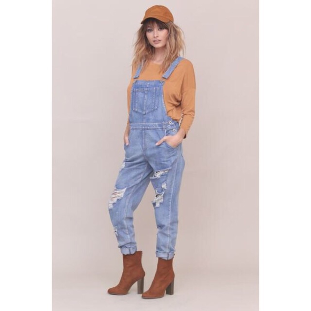 🆕 Denim Distressed Overalls - Picture 3 of 5
